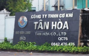 Thi công biển hiệu quảng cáo ốp tấm PVC vân đá tại Quảng Ngãi